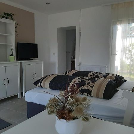 Hotel Landlust! Hoyerswerda Esterno foto