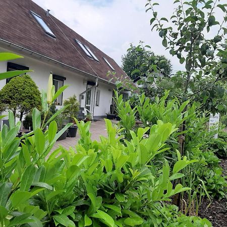Hotel Landlust! Hoyerswerda Esterno foto